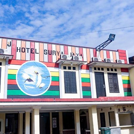 ホテル Reddoorz Near Sentani Airport ジャヤプラ エクステリア 写真