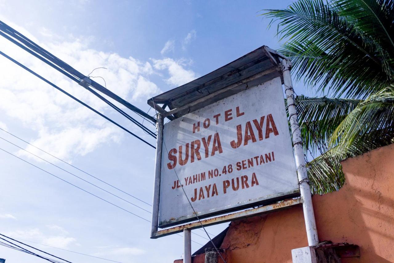 ホテル Reddoorz Near Sentani Airport ジャヤプラ エクステリア 写真