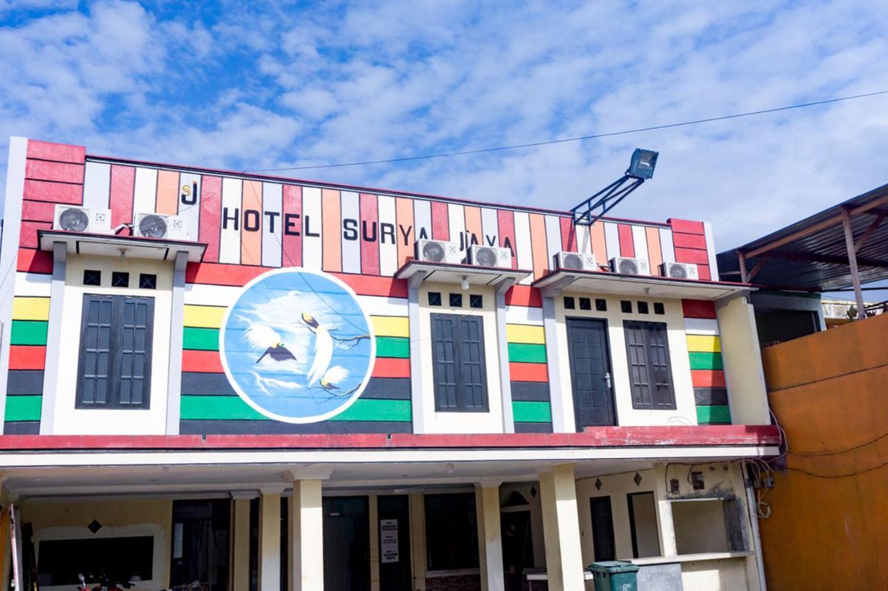 ホテル Reddoorz Near Sentani Airport ジャヤプラ エクステリア 写真