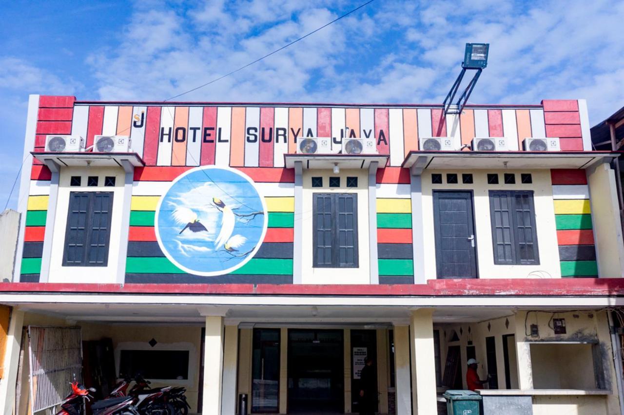 ホテル Reddoorz Near Sentani Airport ジャヤプラ エクステリア 写真